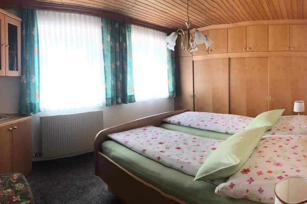 Ganze Wohnung, Charmantes Apartment in Goldegg, Österreich - Bergblick und privater Eingang in Goldegg, Ski Amadé