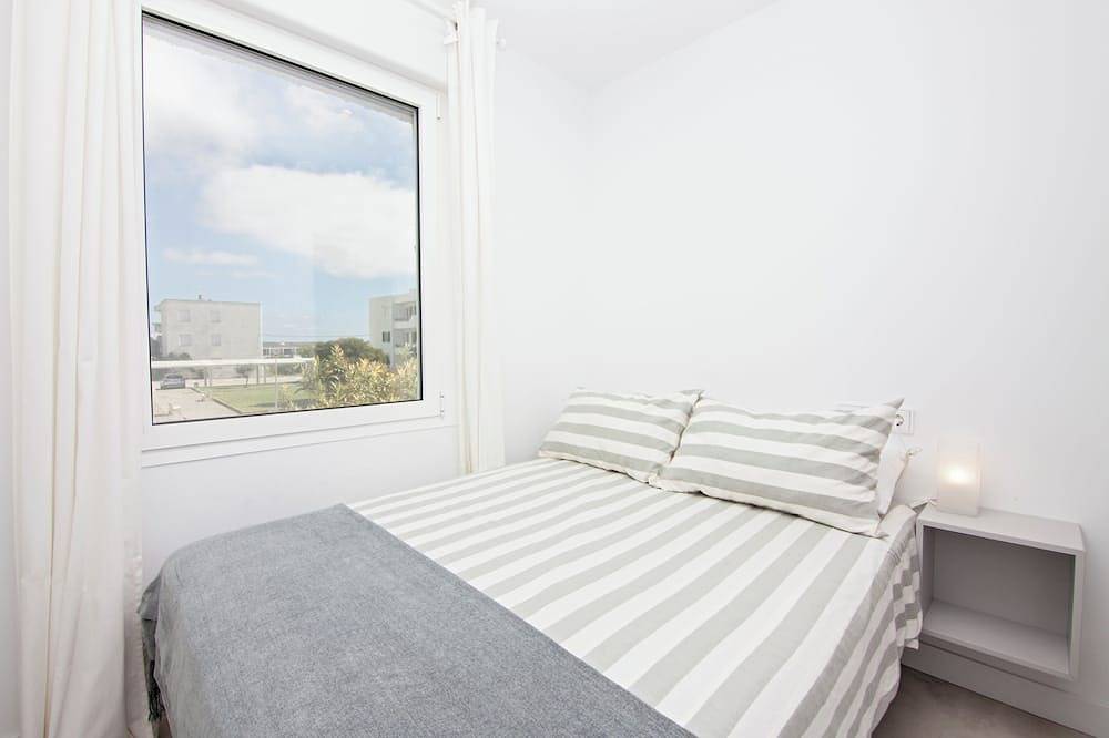 Entire apartment, Overlooking the sea! New apt. with terrace 3 bedrooms+2 bathrooms&community pool in Costa de la Luz