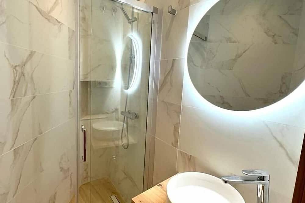 Entire apartment, Atlantis Home Puerto Marina Puerto Deportivo Benalmádena - 1 Minuto De La Playa in Benalmádena Costa, Benalmádena