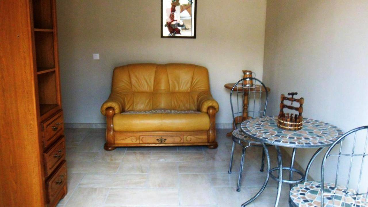 Deluxe Double Room with Shower in Mardeuil, Marne