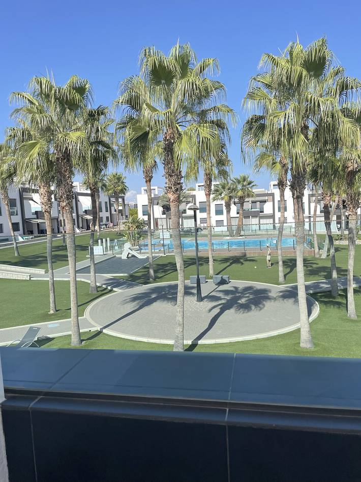 Apartamento de vacaciones para 4 personas, con terraza y piscina para niños - 1
