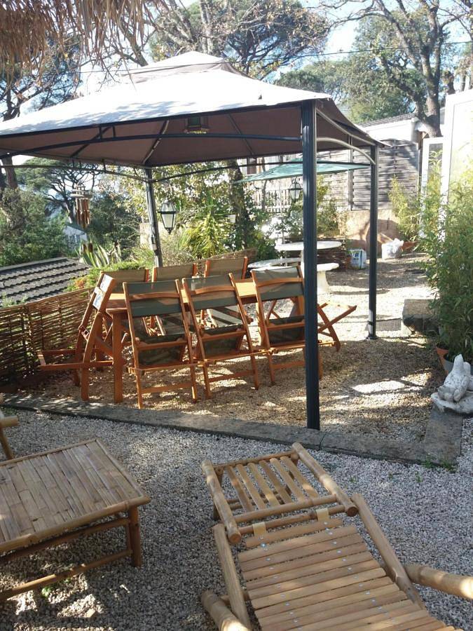 Camping pour 5 personnes, avec jardin ainsi que jacuzzi et piscine à Gassin - 2
