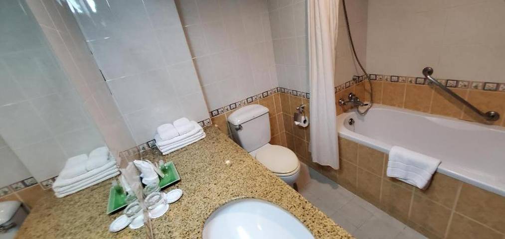 Hôtel pour 2 personnes, avec vue et terrasse dans Pattaya South - 4