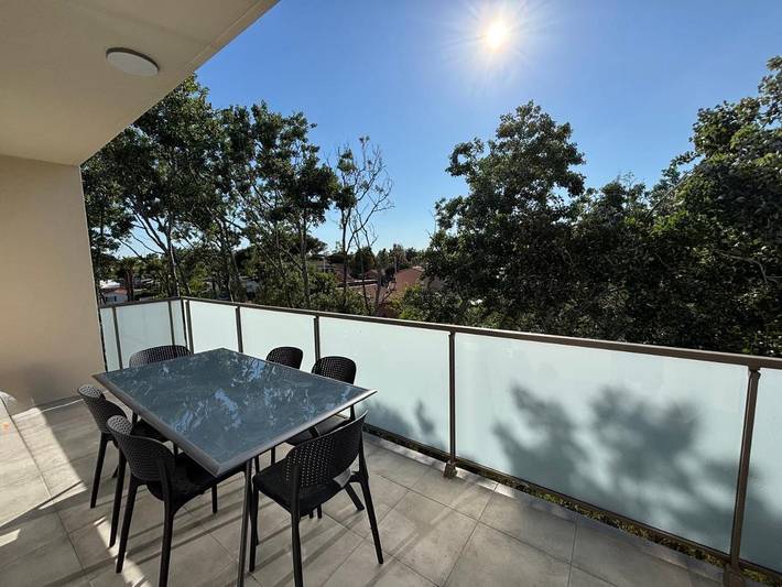 Location de vacances pour 6 personnes, avec Balcon ainsi que Terrasse et Vue dans Plage de la Farinette