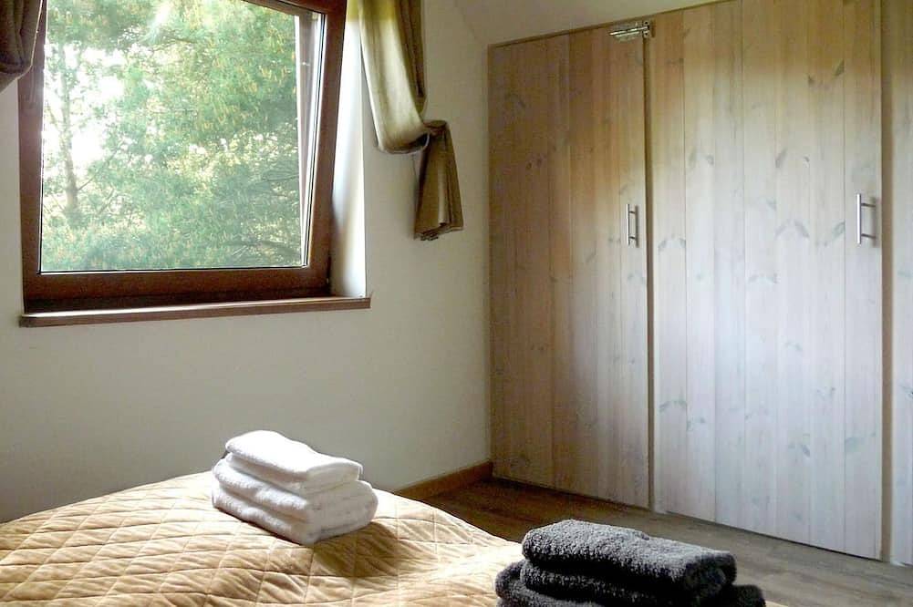 Ferienhaus in einem Pinienwald, Ruhe, Sauna, Pferde in Krokowa