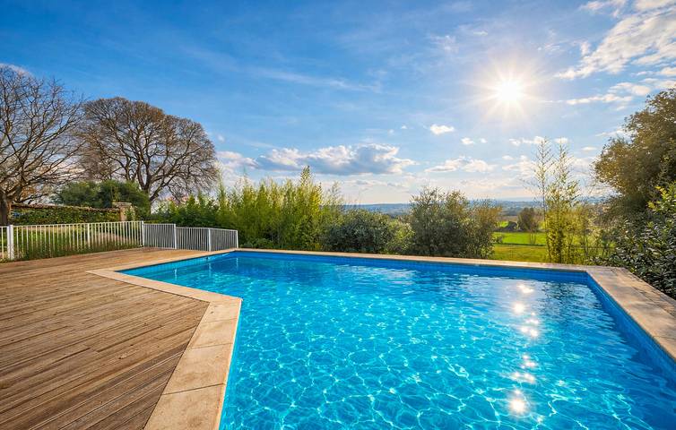 Location de vacances pour 10 personnes, avec piscine et jardin à Montaren-et-Saint-Médiers - 2