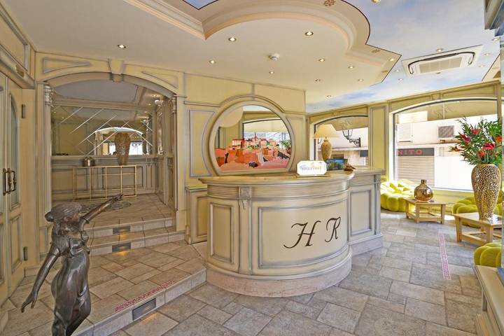 Hôtel pour 3 personnes, avec balcon dans Office De Tourisme De Calvi - 3