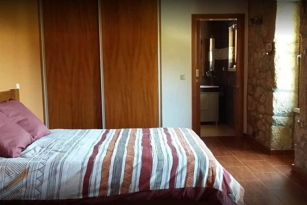 Magnífica casa rural en el sur de Ardeche con picos in Lagorce, Ardèche