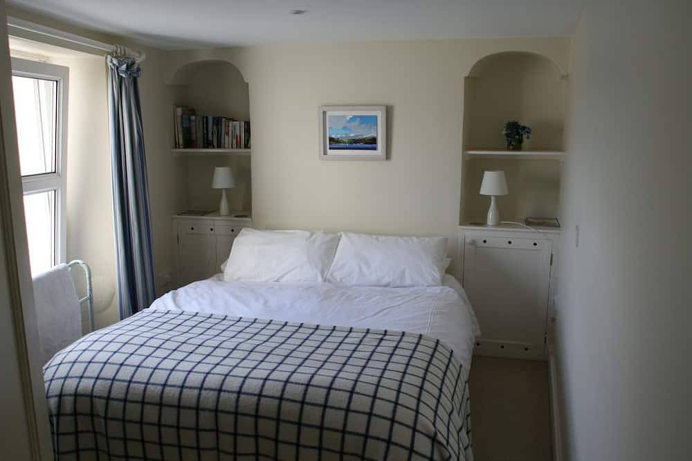 Cottage (2 bedrooms - 3 beds)  Polruan Fowey-stunning views over the estuary+sea in Polperro, Polruan