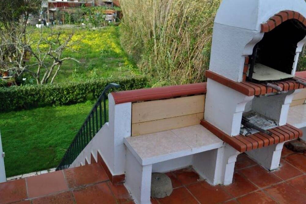 Geheel appartement, Casa S.José for vacations with family or friends, close to beaches and shops in Praia do Farol, Vila Nova de Milfontes