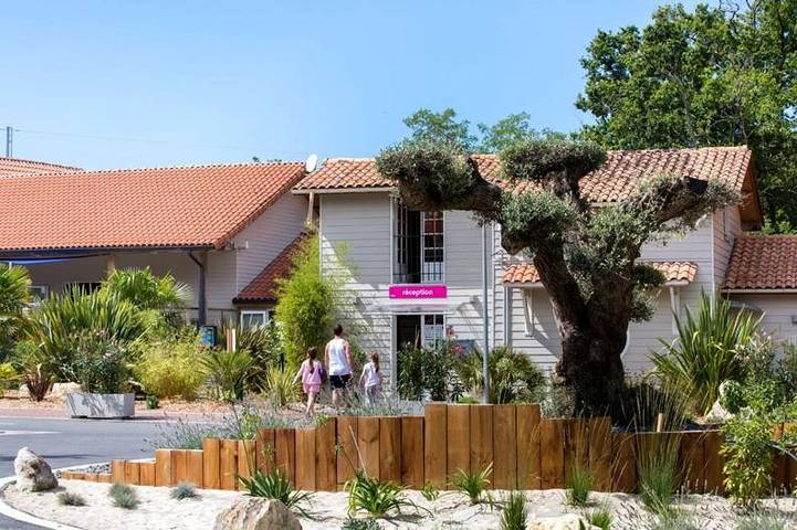 Camping pour 4 personnes, avec jardin et sauna ainsi que jacuzzi et piscine à Soulac-sur-Mer - 2
