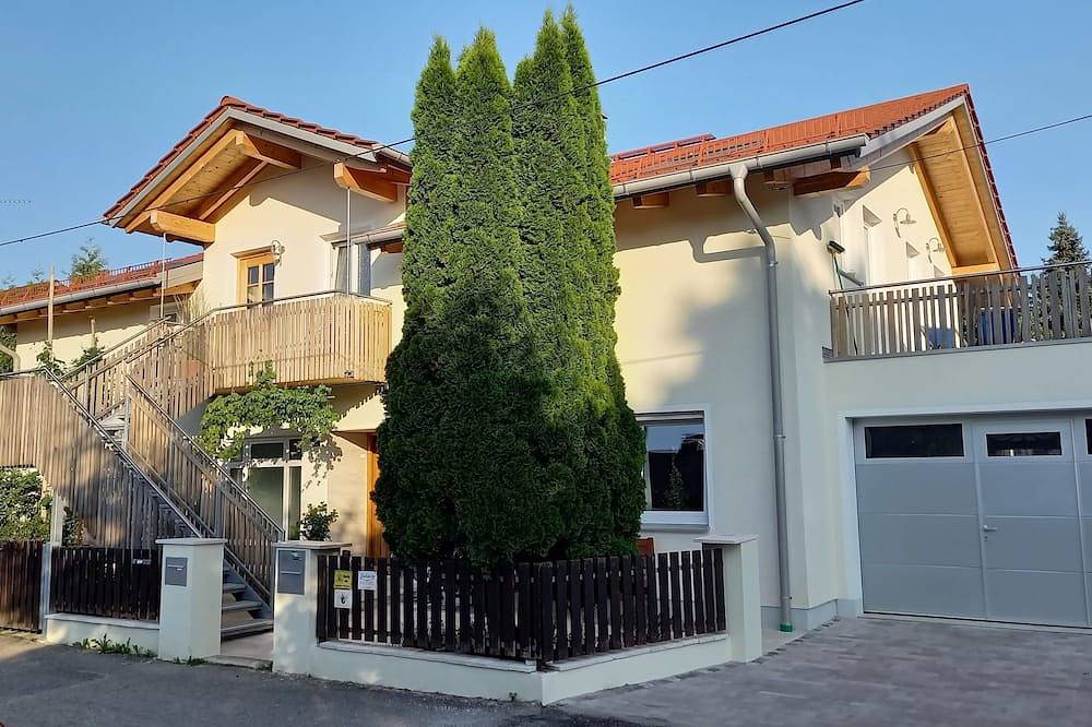 Ganze Wohnung, Cozy apartment in the 5-lake region in Gilching, Landkreis Starnberg
