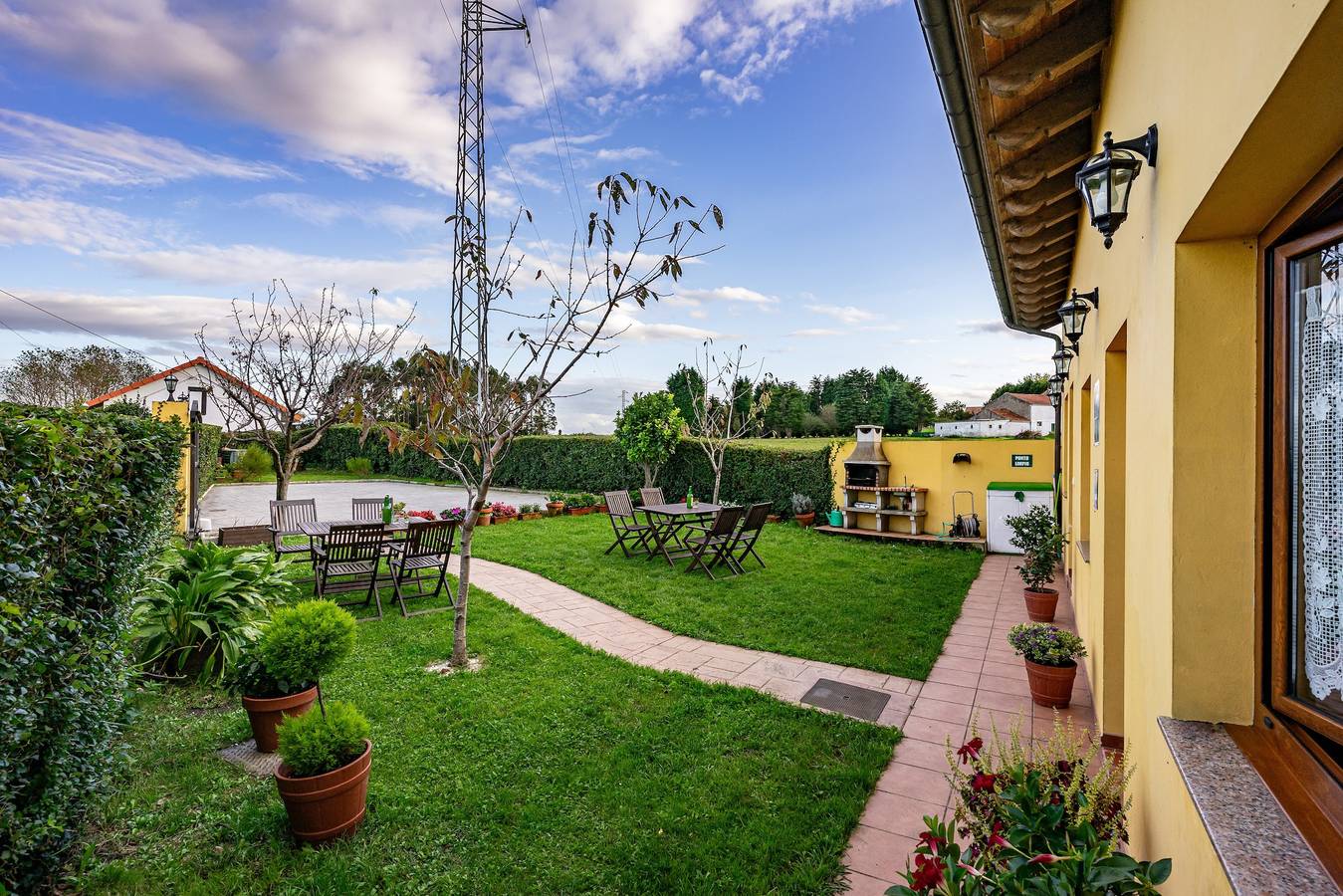 Casa rural 'Apartamento Naranja' con jardín compartido in Susacasa, Gozón