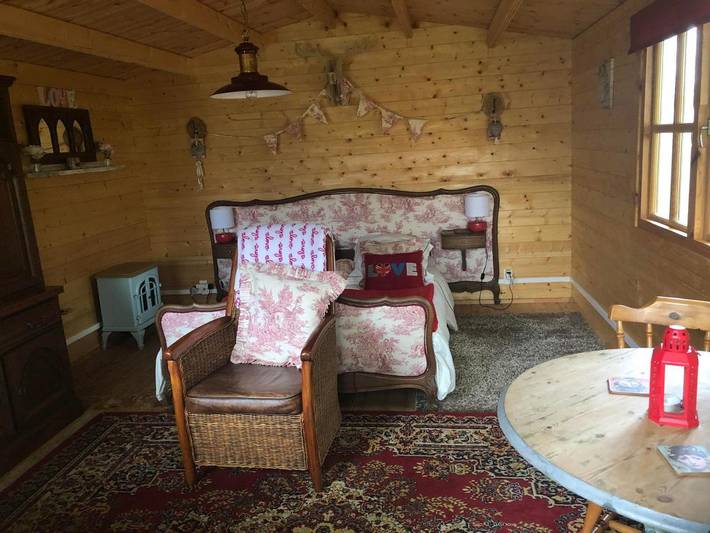 Location de vacances pour 2 personnes, avec terrasse ainsi que vue et vue sur le lac à Commana - 2