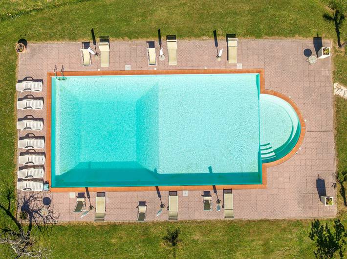 Ferieudlejning for 4 personer, med have i Europa