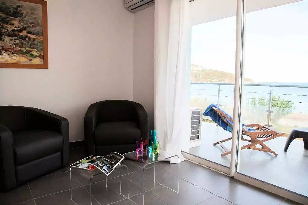 Ganze Wohnung, Ferienwohnung 3 Zimmer 6 Personen (4 Erwachsene + 2 Kinder) - Meerblick in Macinaggio, Rogliano