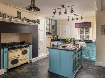 Holiday Rental for 16 People in Llanrwst, Conwy region, Photo 2