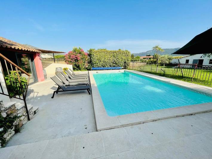 Villa pour 8 personnes, avec jardin ainsi que piscine et vue à Aubagne - 3