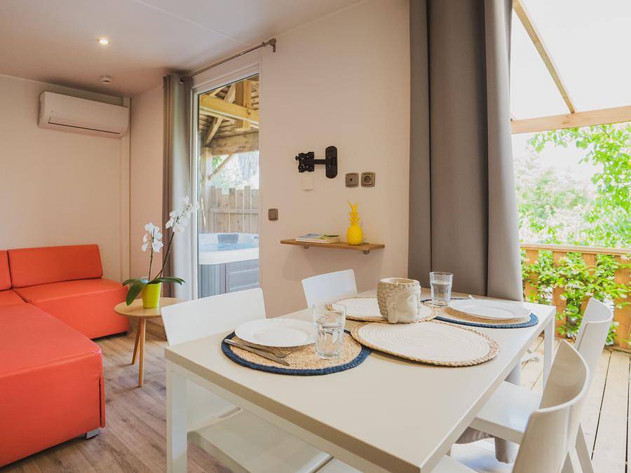 Camping International - Mobilheim 4 personen - Mobilheim Moorea Spa & Rooftop - 52m2 in La Madrague, Hyeres