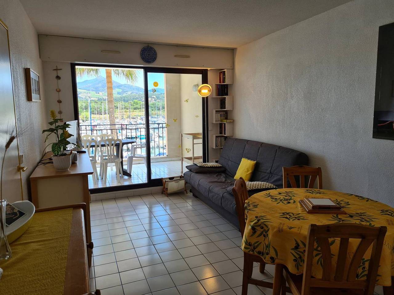 Entire apartment, 1Br+Cabin Apt, 4-6 guests, Parking, 150m to beach - Argelès-sur-Mer in La Côte Vermeille, Argelès-sur-Mer