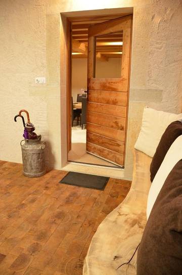 Gîte pour 8 personnes, avec terrasse à Les Moussières