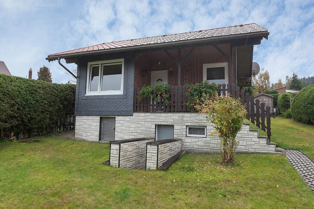 Ferienunterkunft mit Terrasse in Altenfeld, Rennsteig