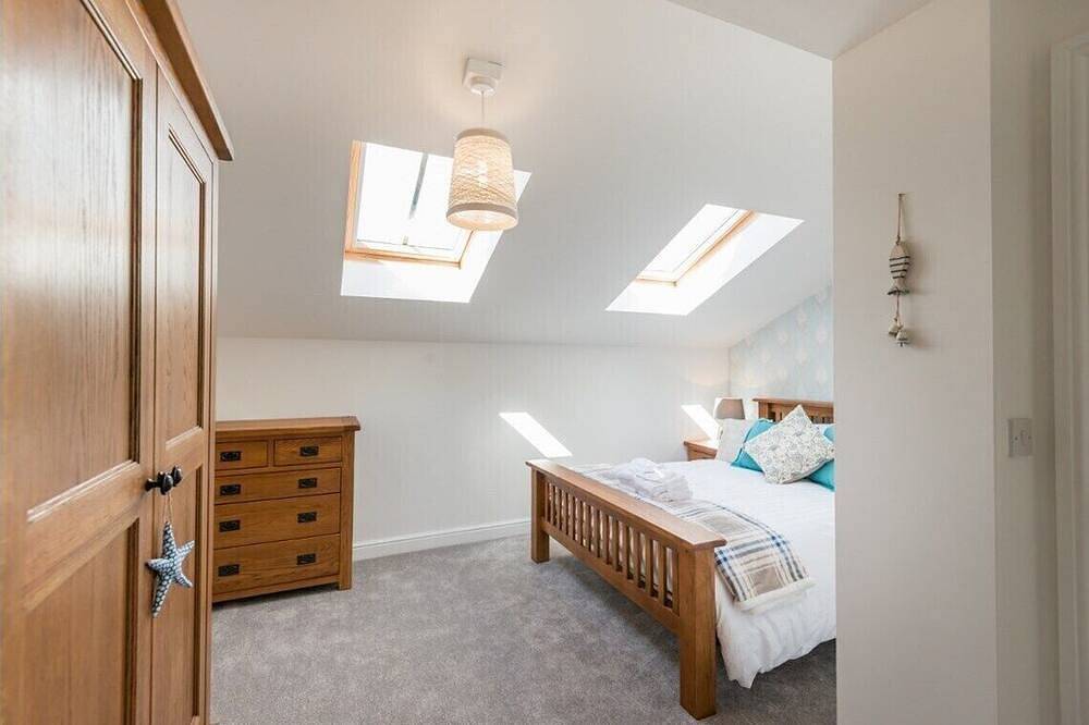 Beautifully furnished, comfortable holiday cottage close to a huge sandy beach. in Great Yarmouth, The Broads