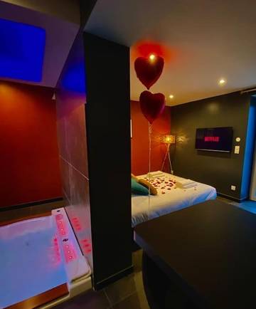 Gîte pour 2 personnes, avec jacuzzi et terrasse à Couternon