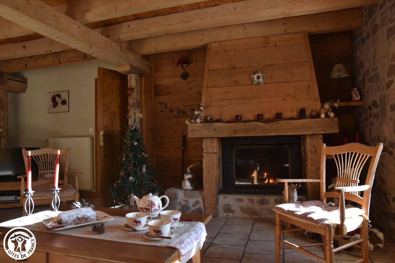 Le Planchat in Saint-Sauves-d'Auvergne, Parc naturel régional des Volcans d'Auvergne
