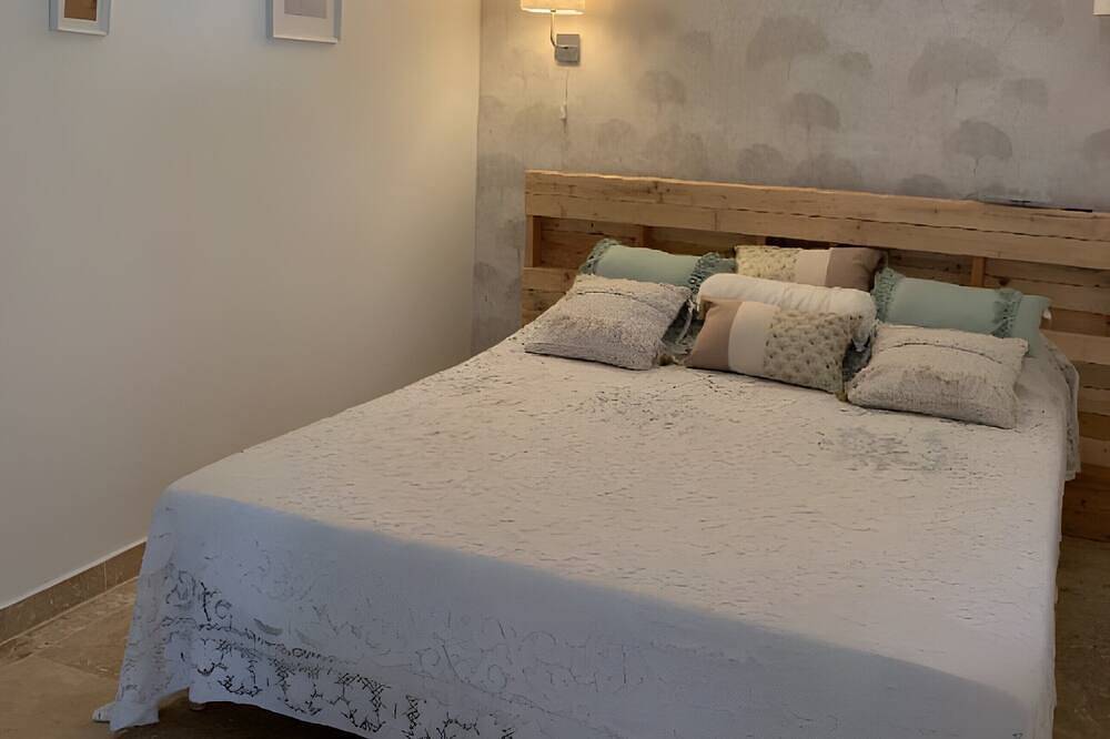 Casa rural 'La Miougrano' con terraza privada, Wi-Fi y aire acondicionado in Plan-d'Orgon, Region de Arles