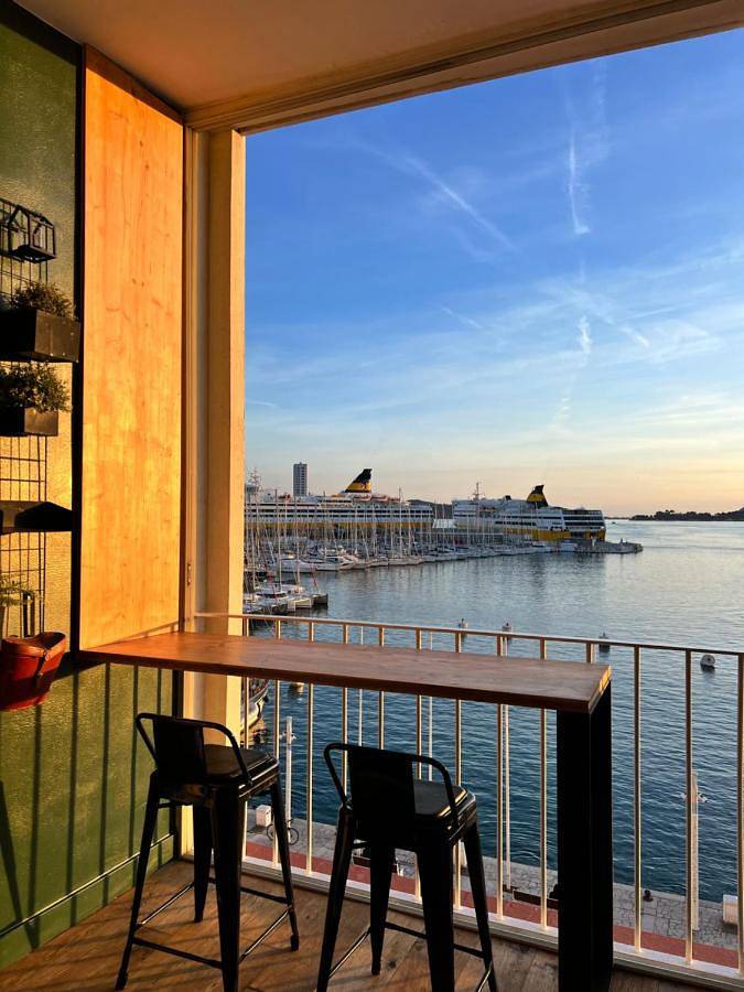 Gîte pour 2 personnes, avec balcon et vue dans Port De Toulon
