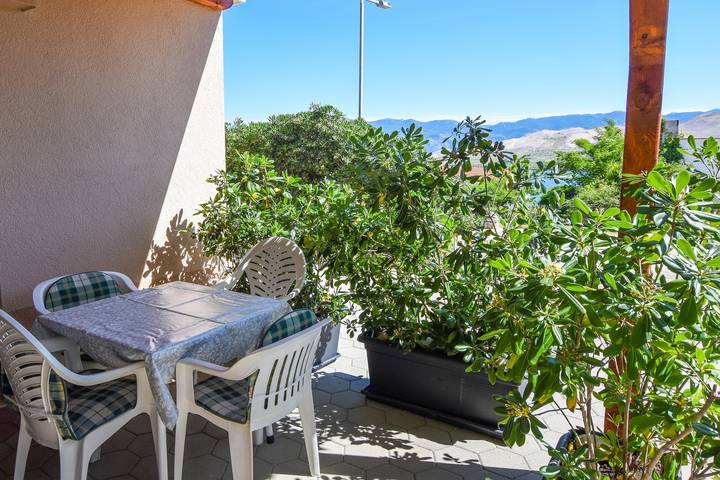 Apartament wakacyjny dla 3 osób, z Balkon/ taras w Pag