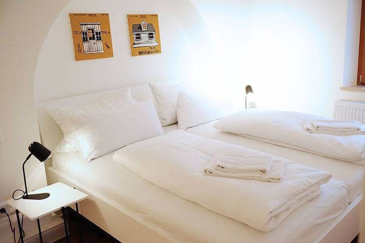 Ganze Wohnung, Einzigartige Ferienwohnung W11.4 mit Blick auf die Donau in Regensburg, Ostbayern