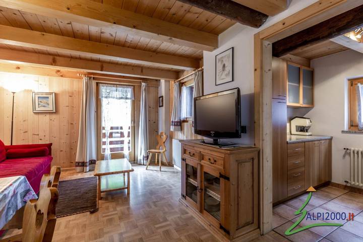 Apartamento vacacional entero, Apartamento de vacaciones para 6 personas con jardín in Canazei, Dolomiti Superski