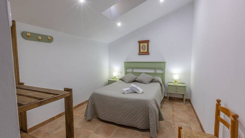 Chalet para 8 personas, con piscina en Parque Natural Sierras Subbéticas - 3