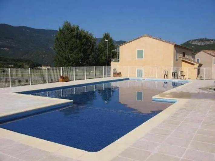 Appart’hôtel pour 8 personnes, avec jardin ainsi que jacuzzi et piscine, adapté aux familles - 1
