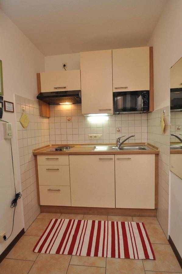 Ferienwohnung für 2 Personen, mit Balkon und Whirlpool sowie Terrasse und Garten in Wallgau - 3