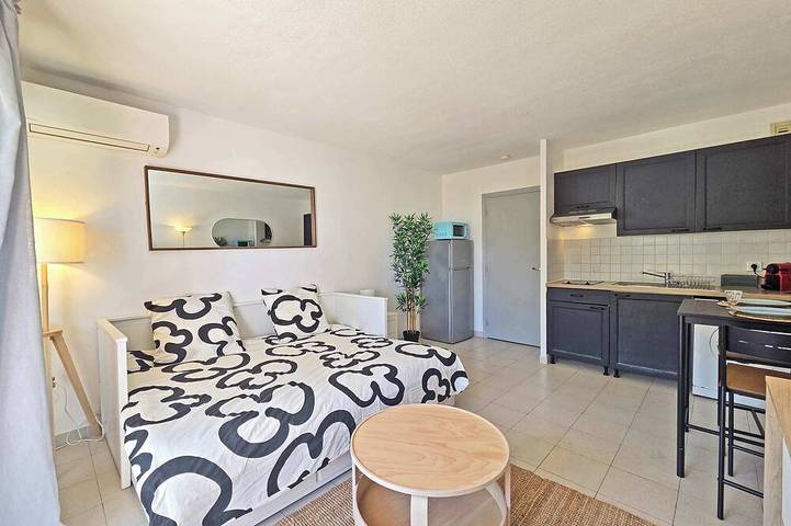 Appartement entier, Studio cosy avec balcon & vue mer - Monaco in Beausoleil, Côte méditerranéenne (France)