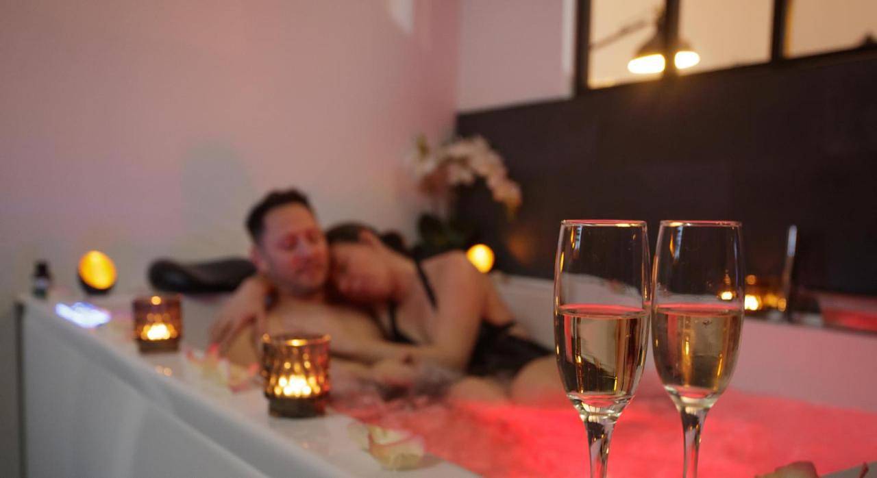 Lover'S Room Or in Verton, Région de Montreuil