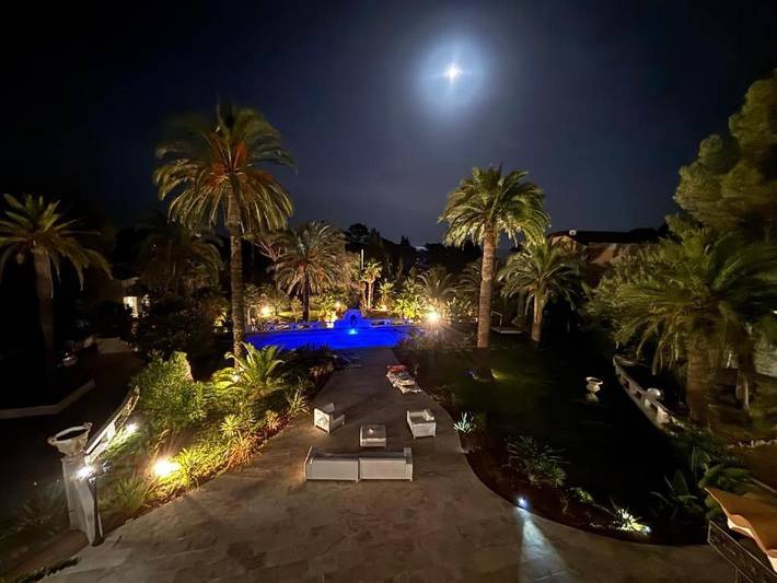 Location de vacances pour 30 personnes, avec jacuzzi ainsi que balcon et piscine dans Plage Camp Long - 3