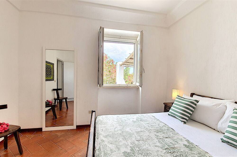 Breathtaking whirlpool villa&office w/ sea access in Castro (Lecce), Lecce Province
