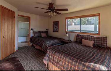 Log Cabin for 15 Guests in Bass Lake, Madera County, Picture 1
