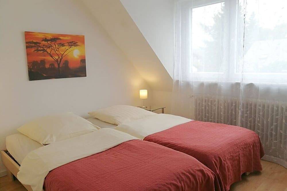 Ganze Wohnung, Kleines, feines Ferienapartment mit Balkon, nur wenige Meter zum Rhein in Wallersheim, Koblenz