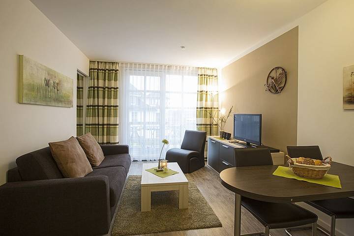 Apartamento entero, Apartamento de vacaciones para 3 personas con sauna in Balm, Benz (desambiguación)