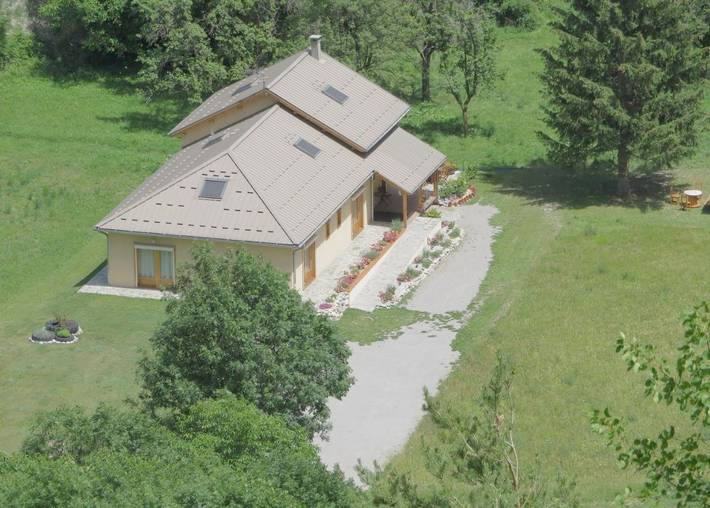 Chambre d’hôte pour 3 personnes, avec vue et jardin
