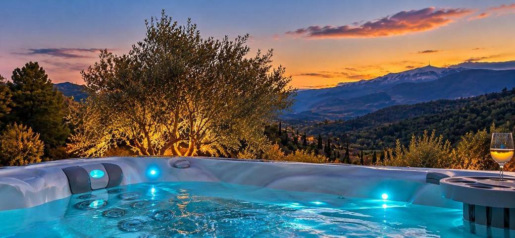 Chambre d’hôte pour 4 personnes, avec Terrasse et Jacuzzi ainsi que Jardin et Piscine à Buis-les-Baronnies