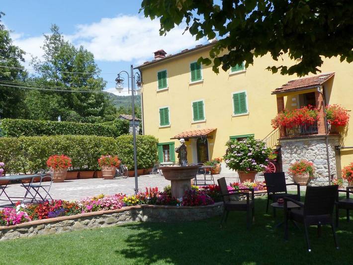 Vakantiewoning voor 6 personen, with Terras and Tuin as well as Zwembad and Sauna in Pistoia