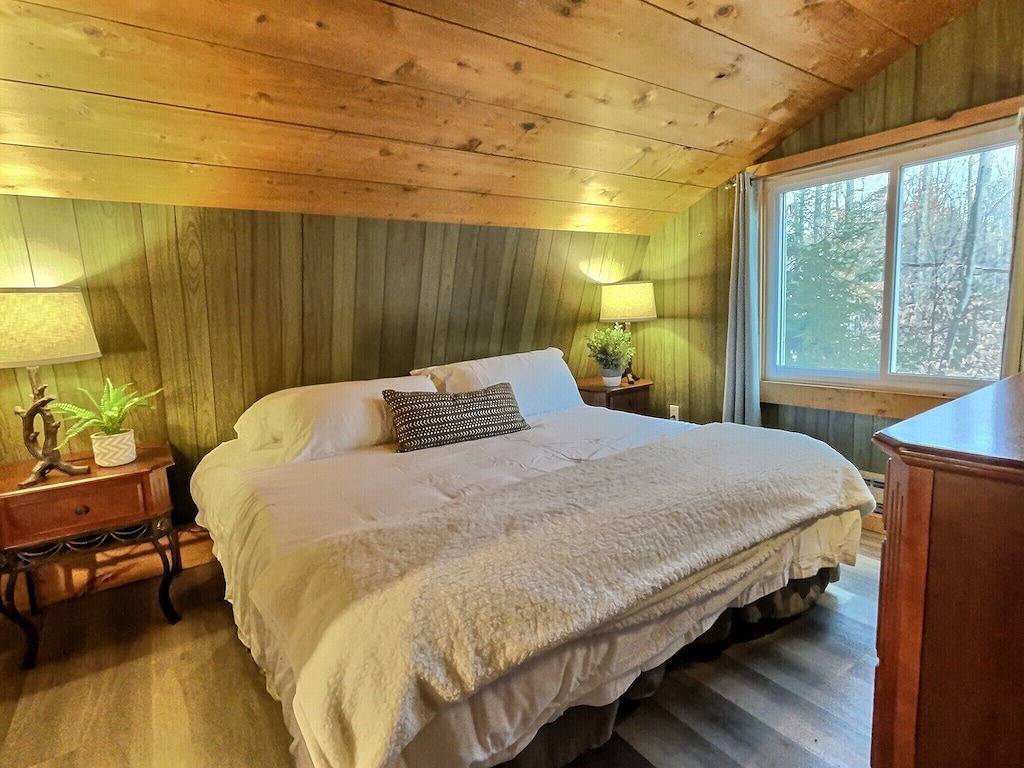 Happycub - Hot Tub, Fireplace, Game Room! in Killington, Rutland County