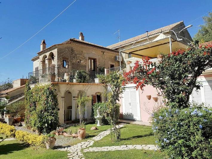 Location de vacances pour 2 personnes, avec Balcon et Terrasse ainsi que Jardin et Vue à Maratea