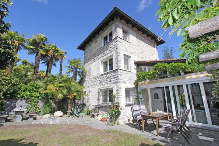 Ferienhaus für 4 Personen, mit Garten und Sauna in Ascona